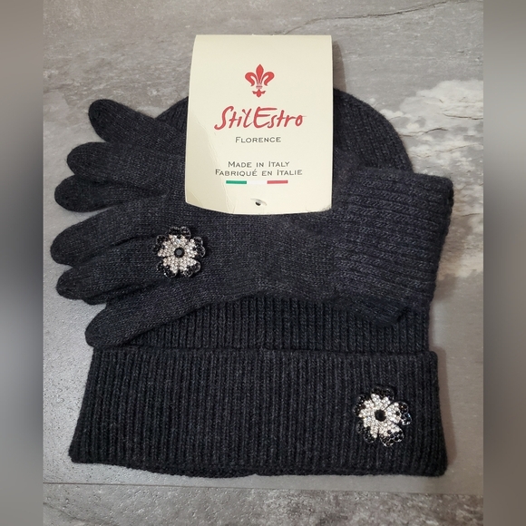 NWT Stil Estro Knit Hat and Gloves Set. Dark Grey. Rhinestones. Made In Italy. - Picture 1 of 9